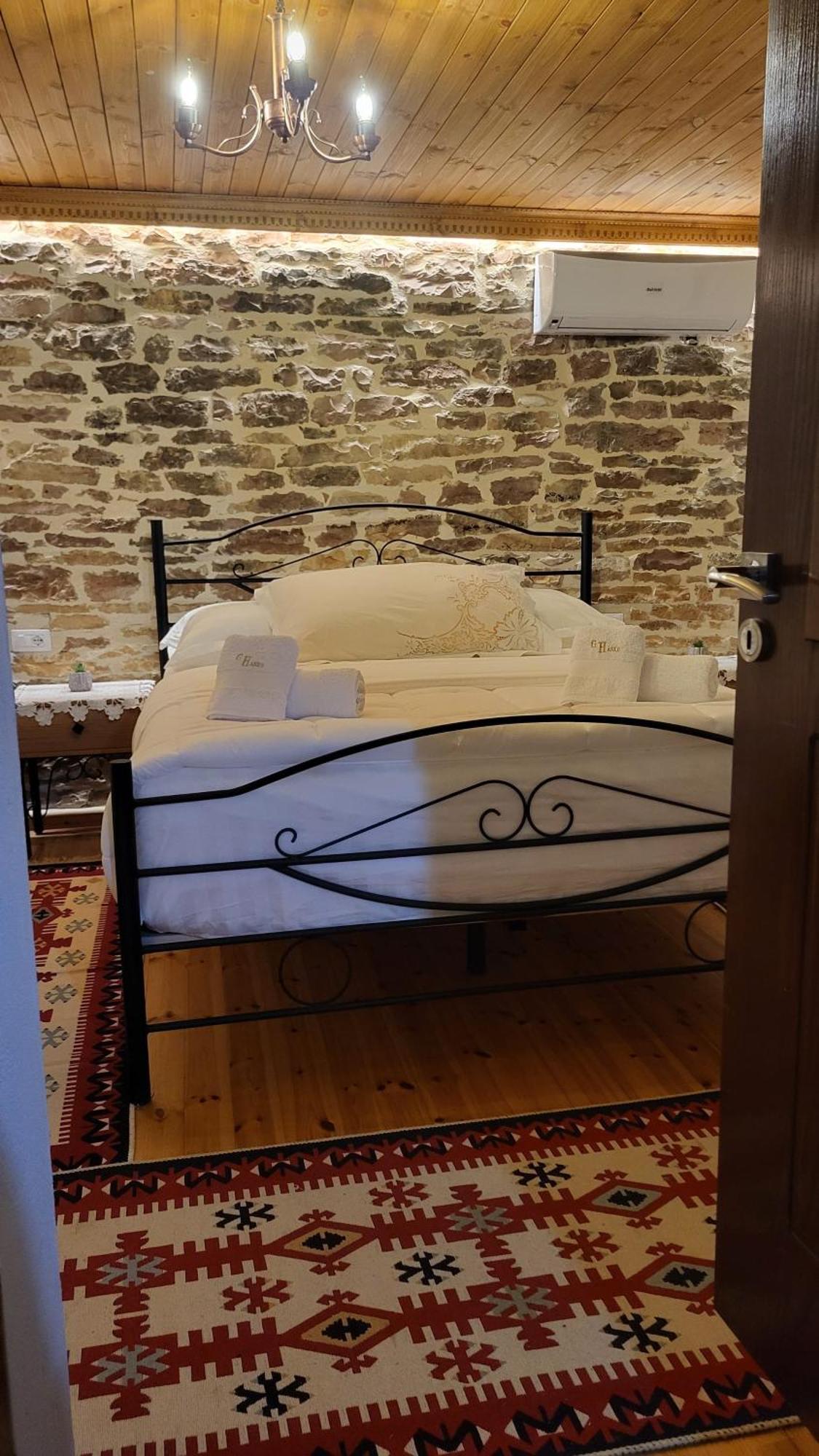 Guest House Hasko Gjirokastër Екстериор снимка