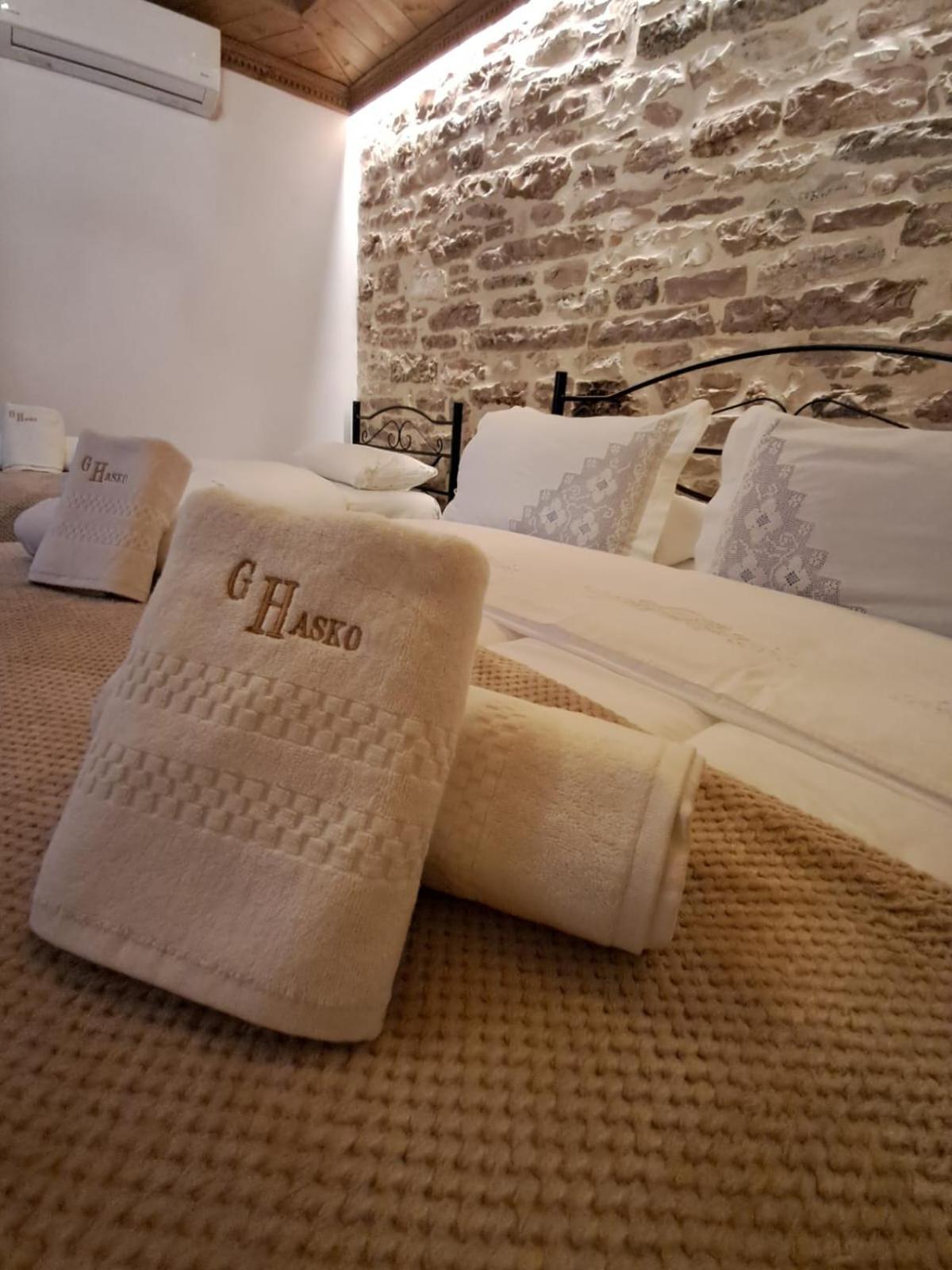 Guest House Hasko Gjirokastër Екстериор снимка